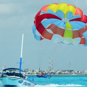 Parasailing in Cancun